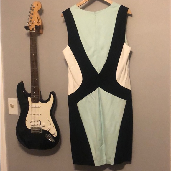 Color block, bodycon dress - Picture 2 of 3